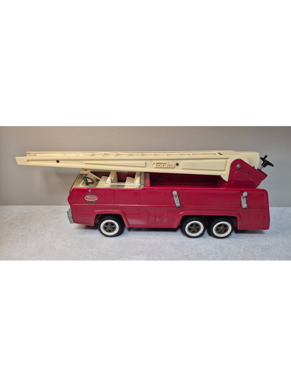 Vintage Tonka Aerial Ladder Fire Truck